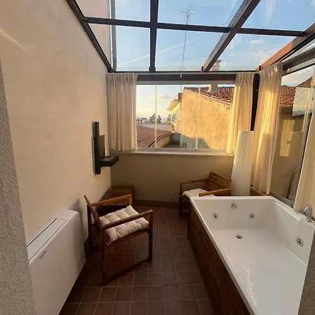 Con Jacuzzi In Pieno Centro * Bénévent